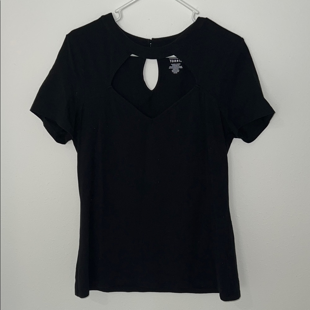 Torrid Black Keyhole Women's Top